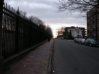 pearlst-am-dec04.jpg