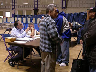 polling110204.jpg
