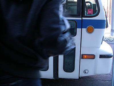 050128_bus.jpg