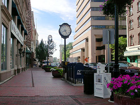 050721_street.jpg