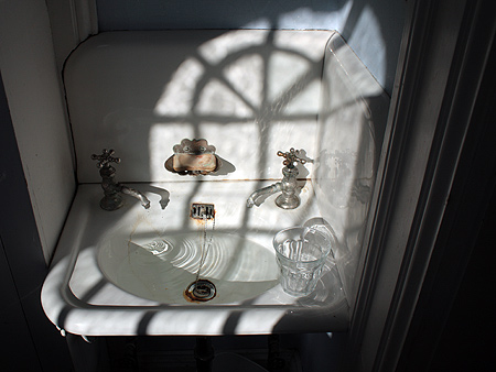 080907_sink.jpg